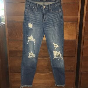 Hollister High-Rise Mom Jean
